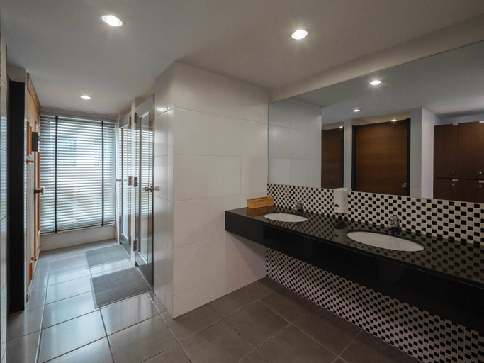 Bathroom 4, Silom Lofts Hotel, Bang Rak