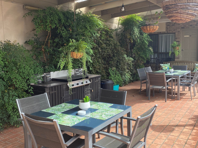 Food & Drinks 4, Marriott Park Motel, Shoalhaven - Pt A