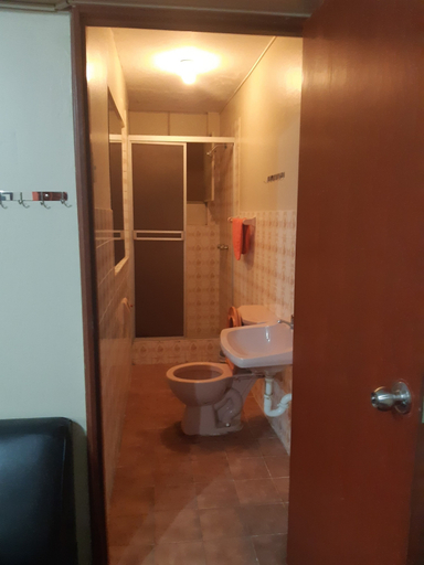 Bathroom 3, Aruba Suite Hotel, Lima