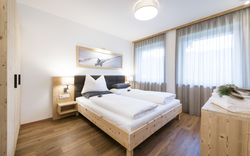 Bedroom 2, Appartement Suites Berna, Bolzano