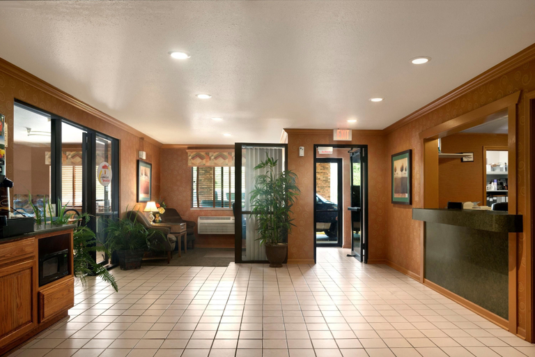 Others 5, Super 8 by Wyndham Peoria East, Tazewell