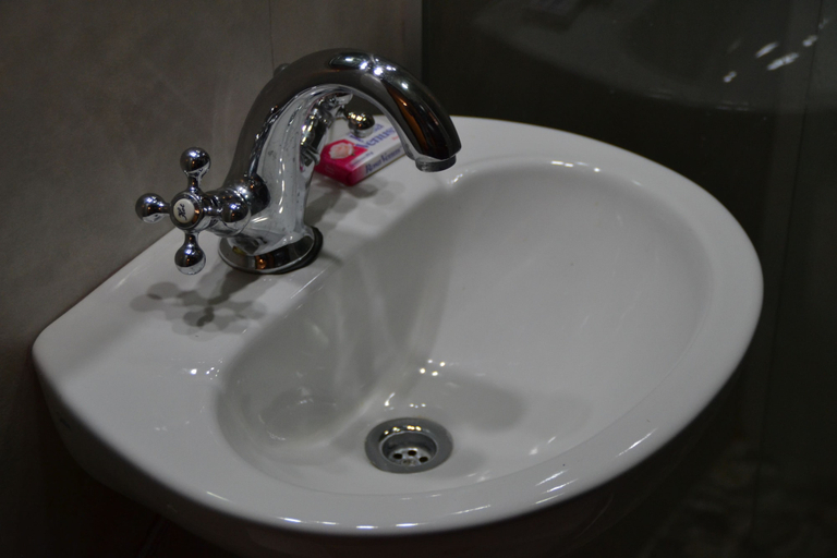 Bathroom 4, Hotel Sagarnaga, Pedro Domingo Murillo