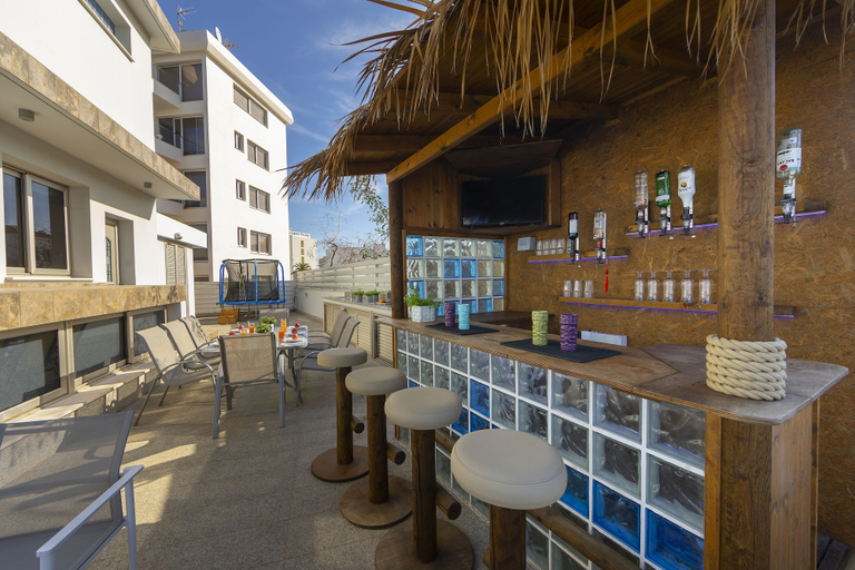Food & Drinks 5, Seafront Protaras Resort