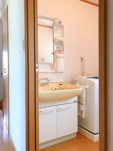 Bathroom 3, Yamanobenomichi teku teku, Tenri