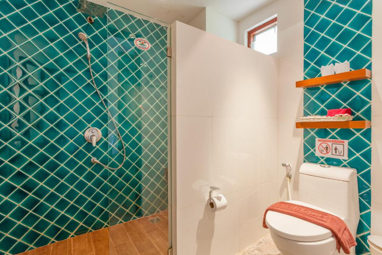 Bathroom 4, Phi Phi Erawan Palms Resort, Mueang Krabi