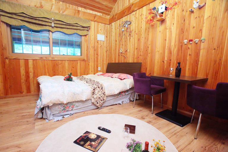 Bedroom 2, Wonju Chiak Mountain Club Pension, Wonju