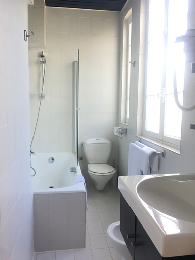 Bathroom 5, Hôtel des Mimosas, Alpes-Maritimes