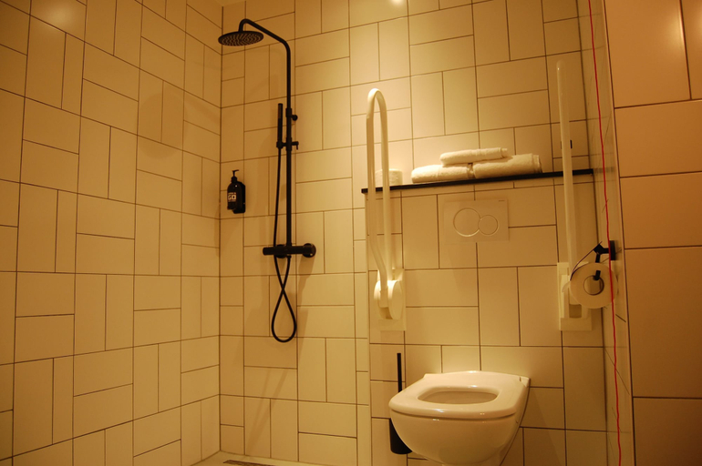 Bathroom 4, Hotel The Match, Eindhoven