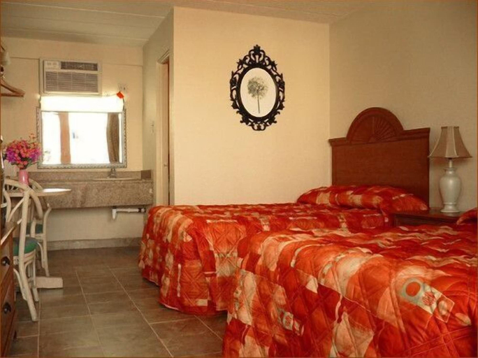 Bedroom 2, Casa del Sol Motel, Cape May