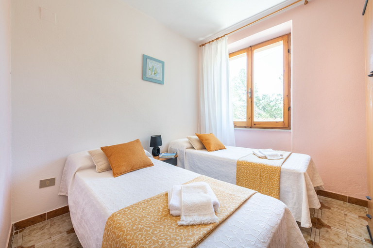 Bedroom 2, Casa Collodi, Nuoro