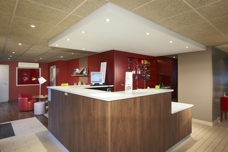 Public Area 3, Campanile Pontarlier, Doubs