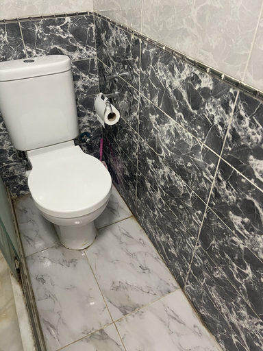 Bathroom 4, Hostal Latino, Al-'Umraniyah