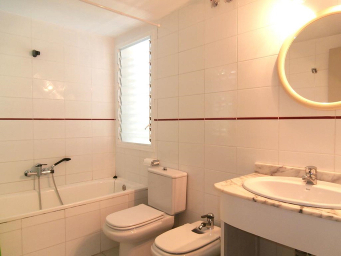 Bathroom 4, 106136 - Apartment in Begur, Girona