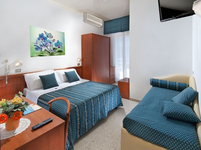 Bedroom 3, Hotel Caesar, Rimini