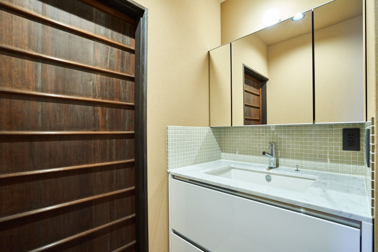 Bathroom 3, Nagi, Kyoto