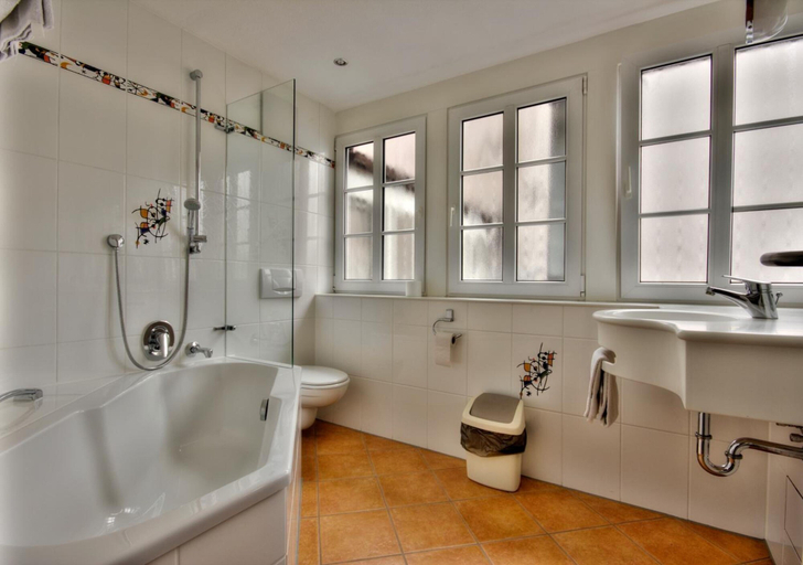 Bathroom 5, Landgasthof Hirsch, Rems-Murr-Kreis
