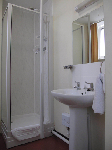Bathroom 4, ML Lodge, Cardiff