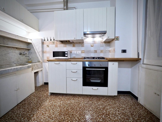 Private kitchen 5, Comoda Casa del Duca Zona Acquario, Genova