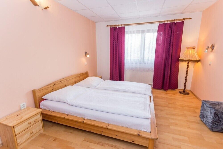 Bedroom 2, Penzion Retro, Znojmo