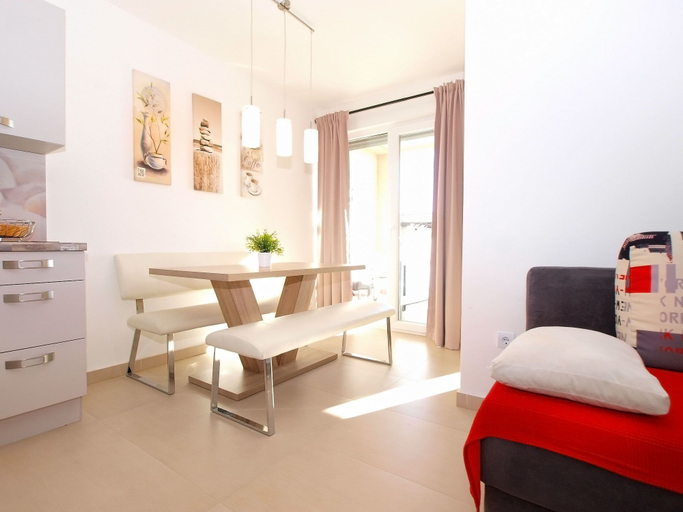 Bedroom 2, Apartment 1507, Fažana