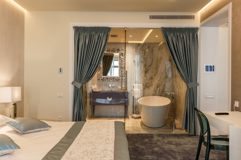 Bedroom 3, Hotel Opera, Navodari