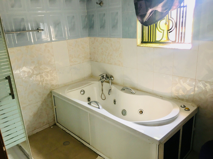 Bathroom 4, Hymax Grace Hotel and Suites, Eti-Osa