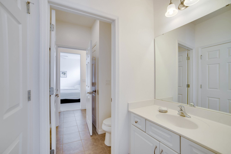 Bathroom 5, 2629rose, Polk
