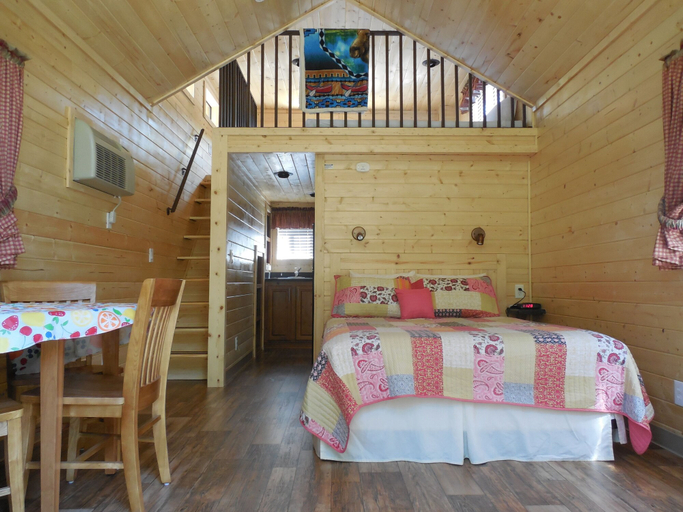 Bedroom 2, Snake River Cabin Village, Teton