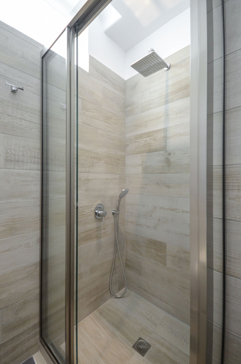 Bathroom 5, Elegant Apartments, South Aegean