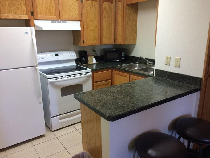 Others 5, Travel Inn & Suites, Cass