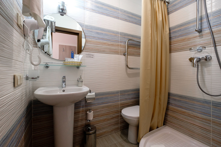 Bathroom 3, Komatek Hotel, Ekaterinburg gorsovet