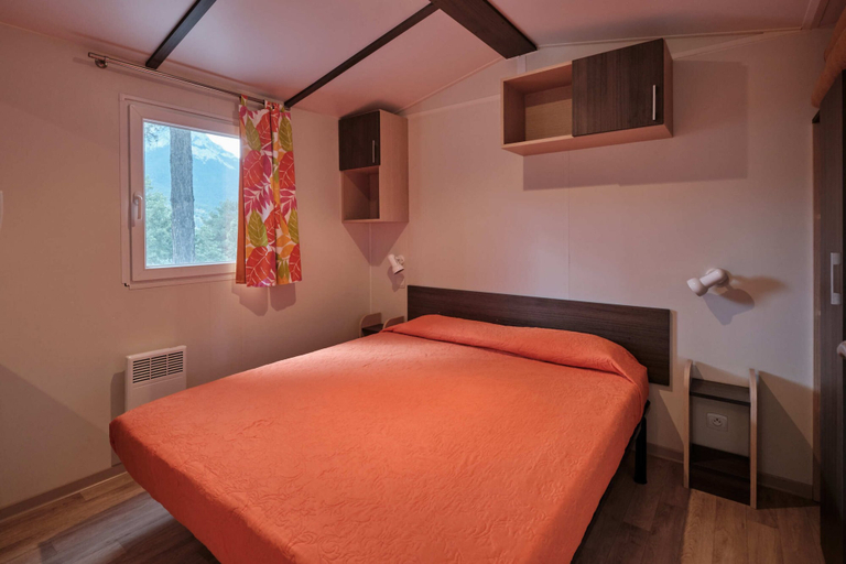 Bedroom 2, Camping Repòs del Pedraforca, Barcelona