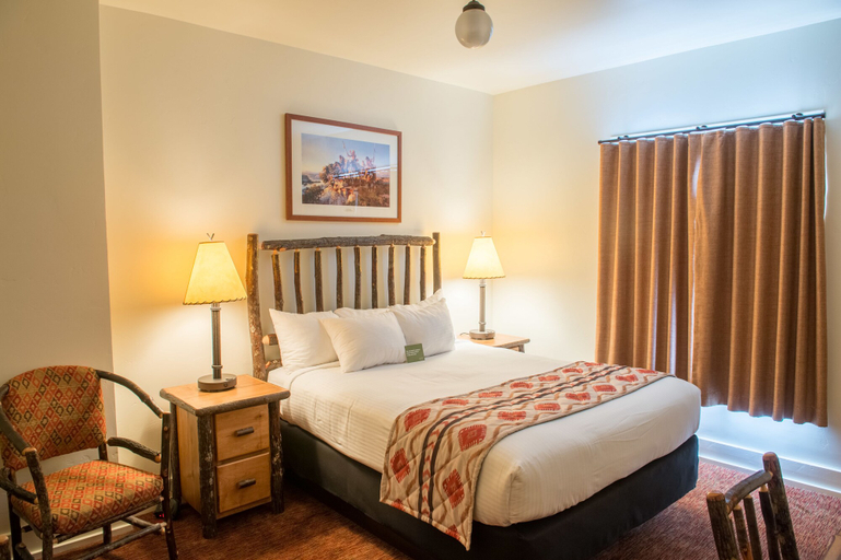 Bedroom 4, Lake McDonald Lodge - Inside the Park, Flathead