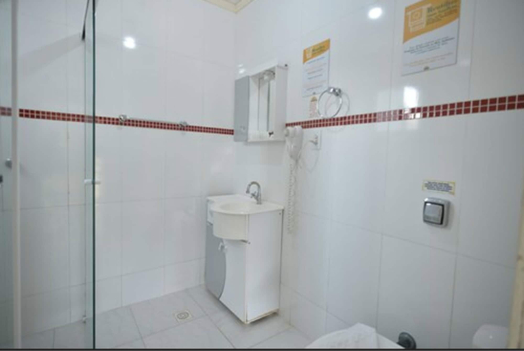 Bathroom 4, Hotel Morro do Sol, Porto Belo