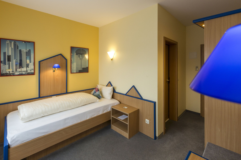Bedroom 3, Hotel Globotel Business, Region Hannover