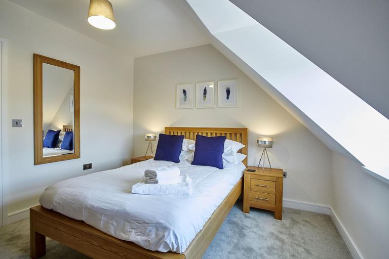 Bedroom 2, Imperial Court by Viridian Apartments, Windsor and Maidenhead