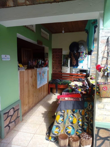 Food & Drinks 4, Crater Bay Cottages, Ndorwa