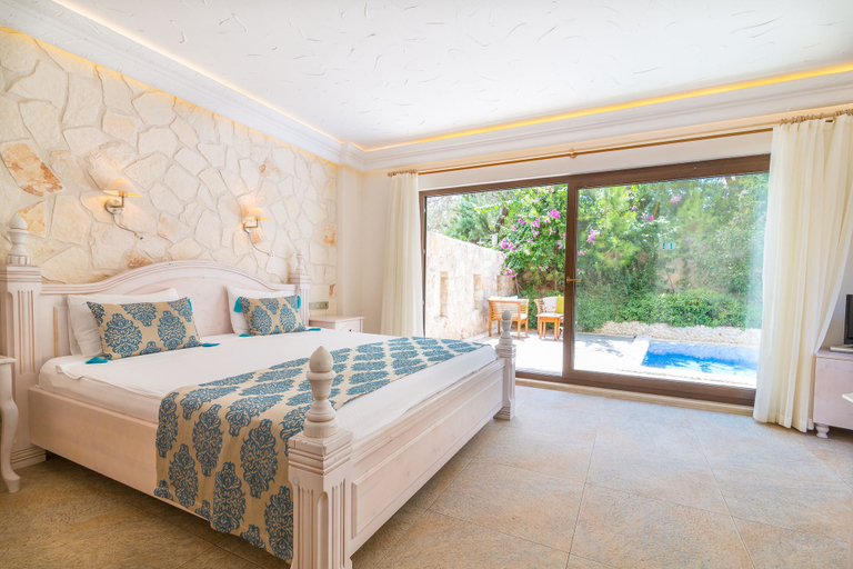 Bedroom 4, Kalkan Oasis Hotel - Adults Only, Kaş