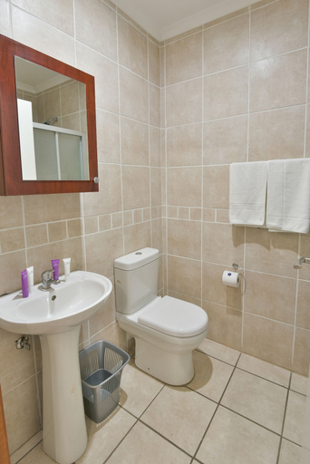 Bathroom 5, The Venue Country Hotel & Spa, West Rand
