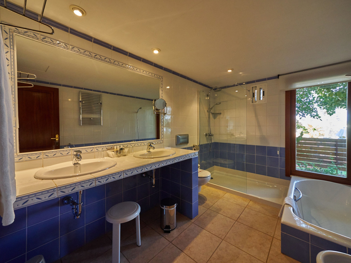 Bathroom 5, Hotel Petit Cala Fornells, Baleares