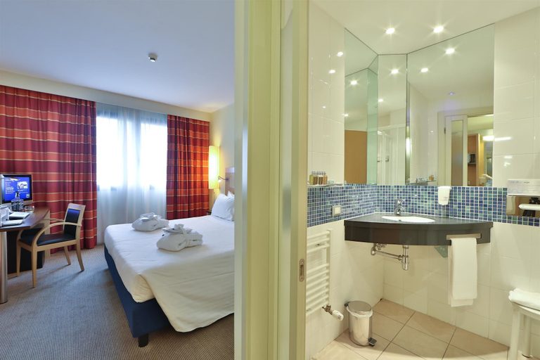 Bathroom 4, Best Western Palace Inn Hotel, Ferrara