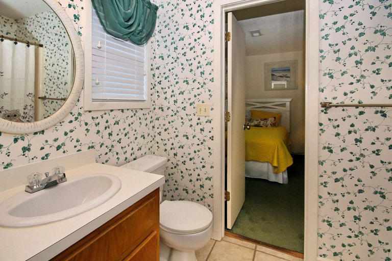 Bathroom 3, Guest Cottage #40, Horry