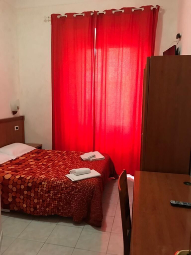 Bedroom 3, Les Artes, Roma