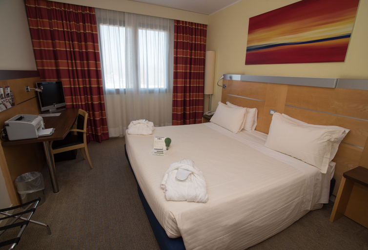 Bedroom 2, Best Western Palace Inn Hotel, Ferrara