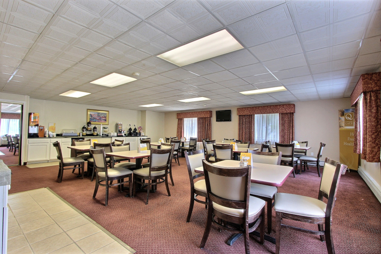 Food & Drinks 5, Quality Inn & Suites Millville, Cumberland