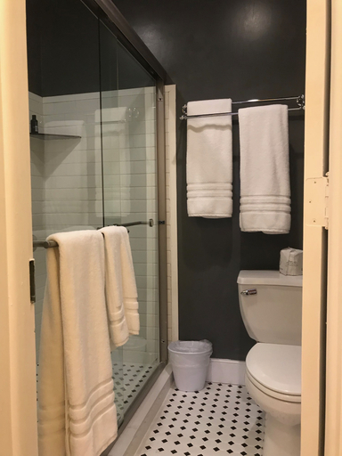 Bathroom 4, Stottsville Inn, Chester