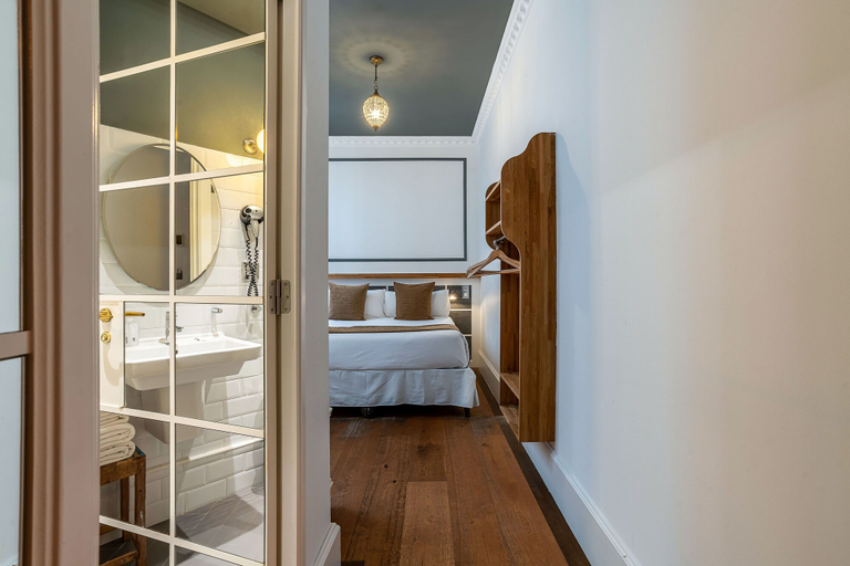 Bedroom 5, Room Casa Gracia, Barcelona