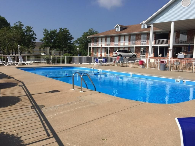Sport & Beauty 1, Twelve Oaks Inn, Taney