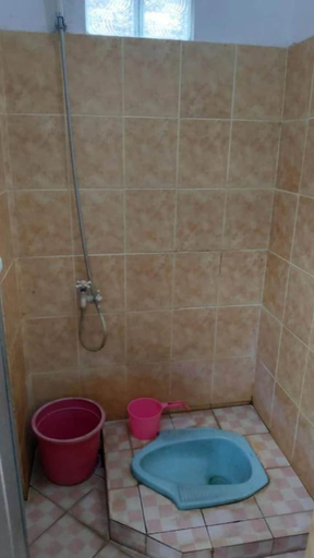 Bathroom 3, Abimanyu Homestay, Bantul