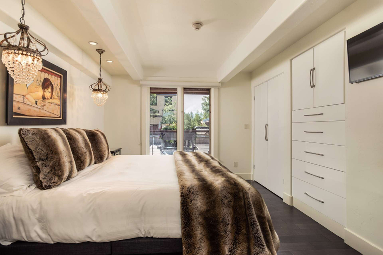 Bedroom 3, Chateau Eau Claire by iTrip Vacations Aspen Snowmass, Pitkin